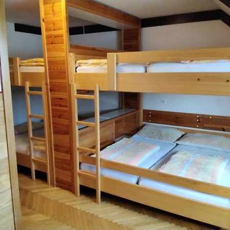 Accommodation And Restaurant Tia 서클리예나고렌스켐 외부 사진