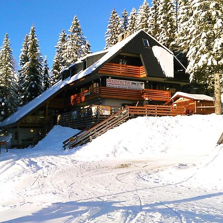 Accommodation And Restaurant Tia 서클리예나고렌스켐 외부 사진