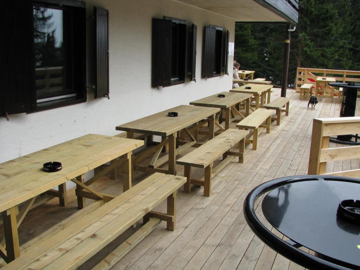 Accommodation And Restaurant Tia 서클리예나고렌스켐 외부 사진