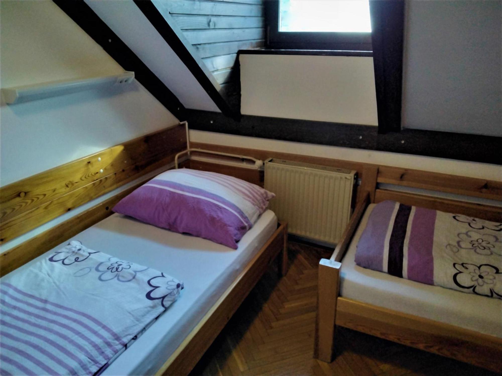 Accommodation And Restaurant Tia 서클리예나고렌스켐 외부 사진