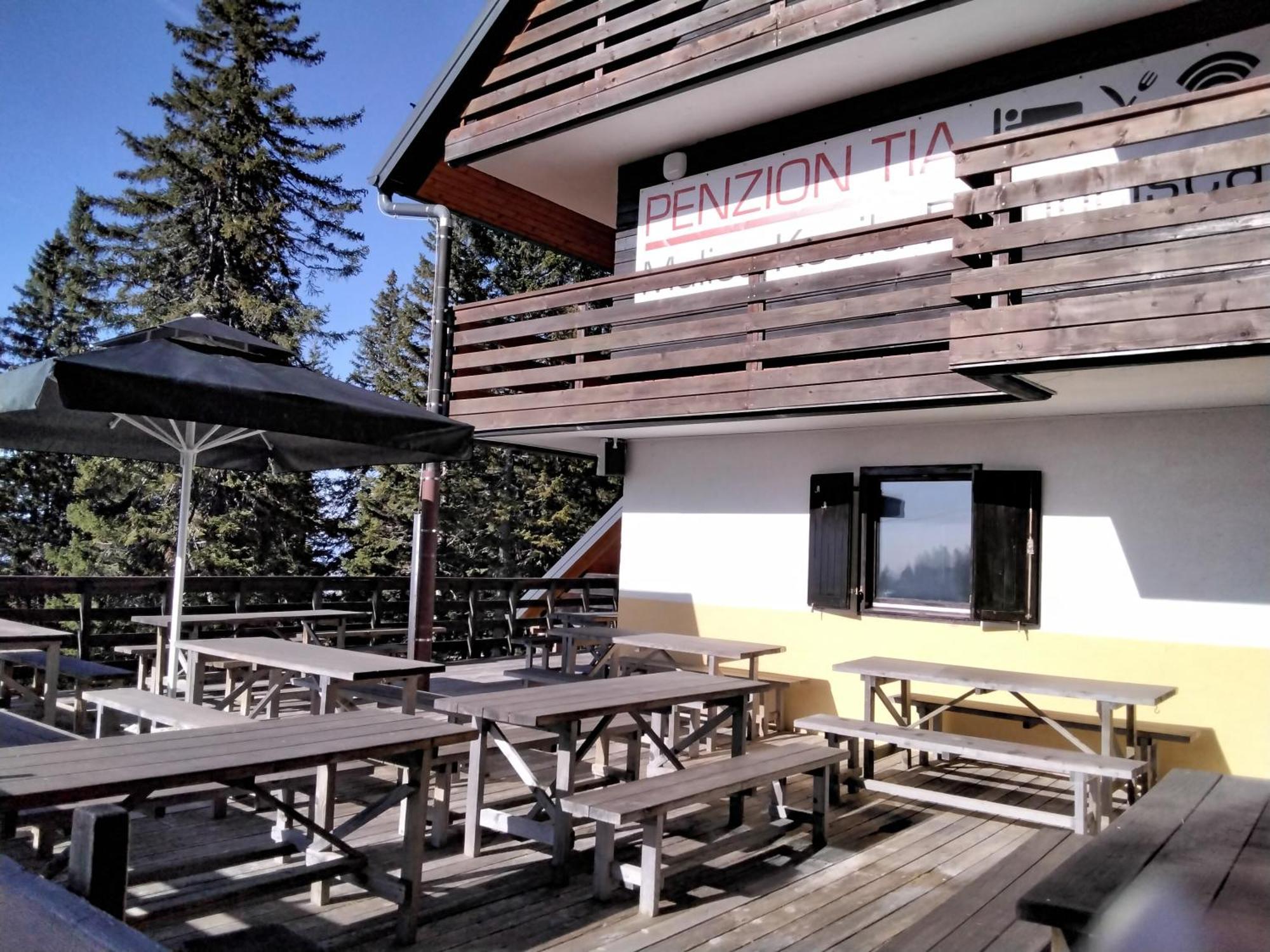 Accommodation And Restaurant Tia 서클리예나고렌스켐 외부 사진